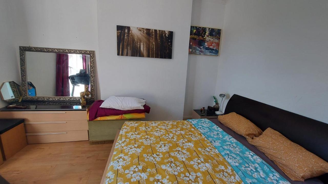 Extra Large One Bedroom Flat With Parking 伦敦 外观 照片