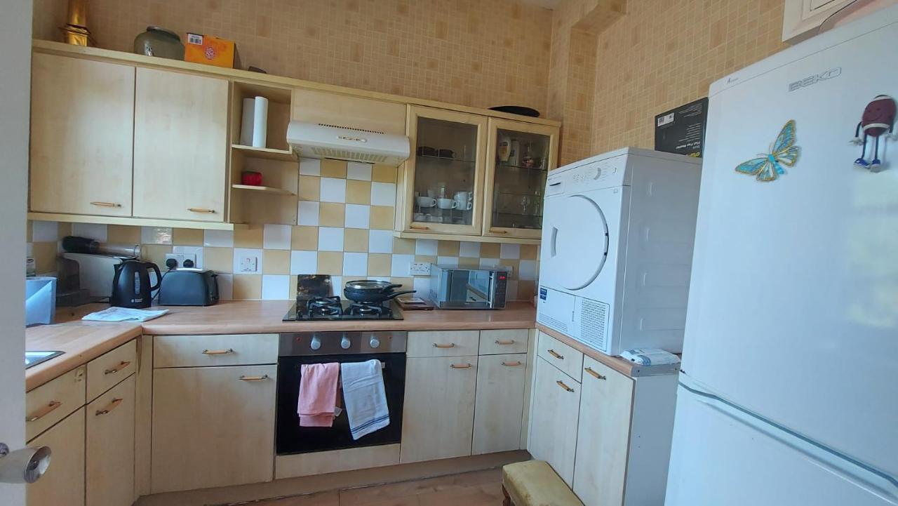 Extra Large One Bedroom Flat With Parking 伦敦 外观 照片