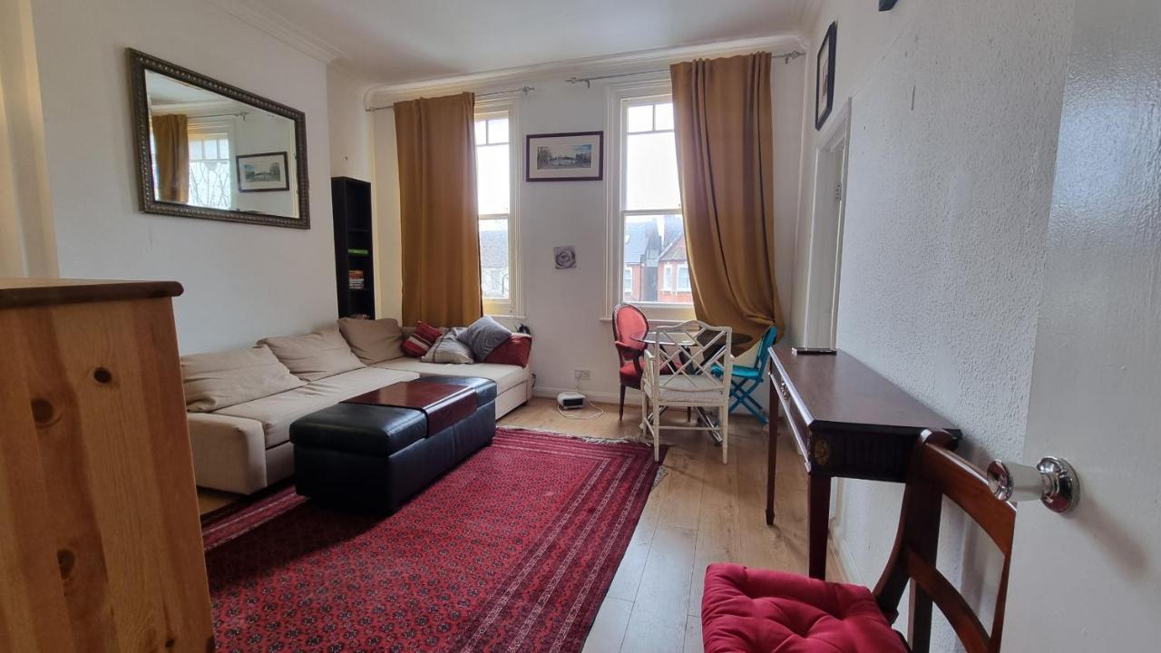 Extra Large One Bedroom Flat With Parking 伦敦 外观 照片