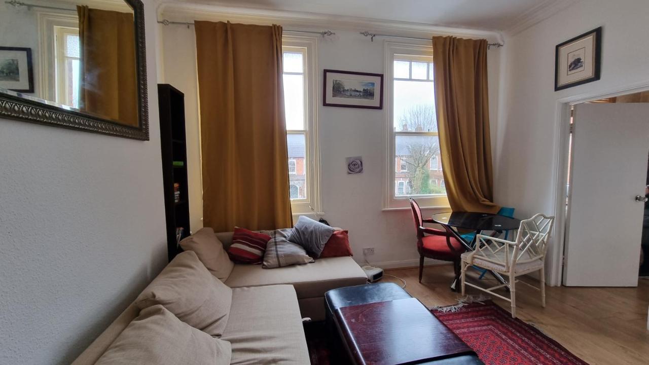 Extra Large One Bedroom Flat With Parking 伦敦 外观 照片